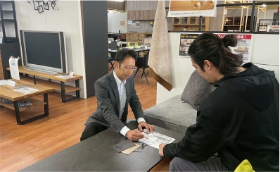 MERIT 03 インテリアアドバイザーがご予約の方にお付き致します。専門的な見地からご相談にお応えできます。